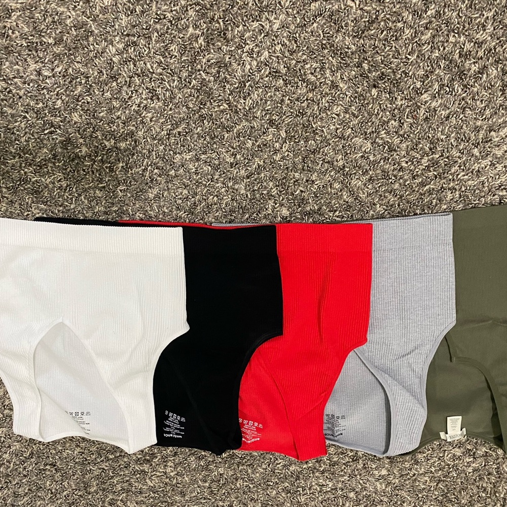 4 Crop Tank Tops Red|Green|Grey|Black|White